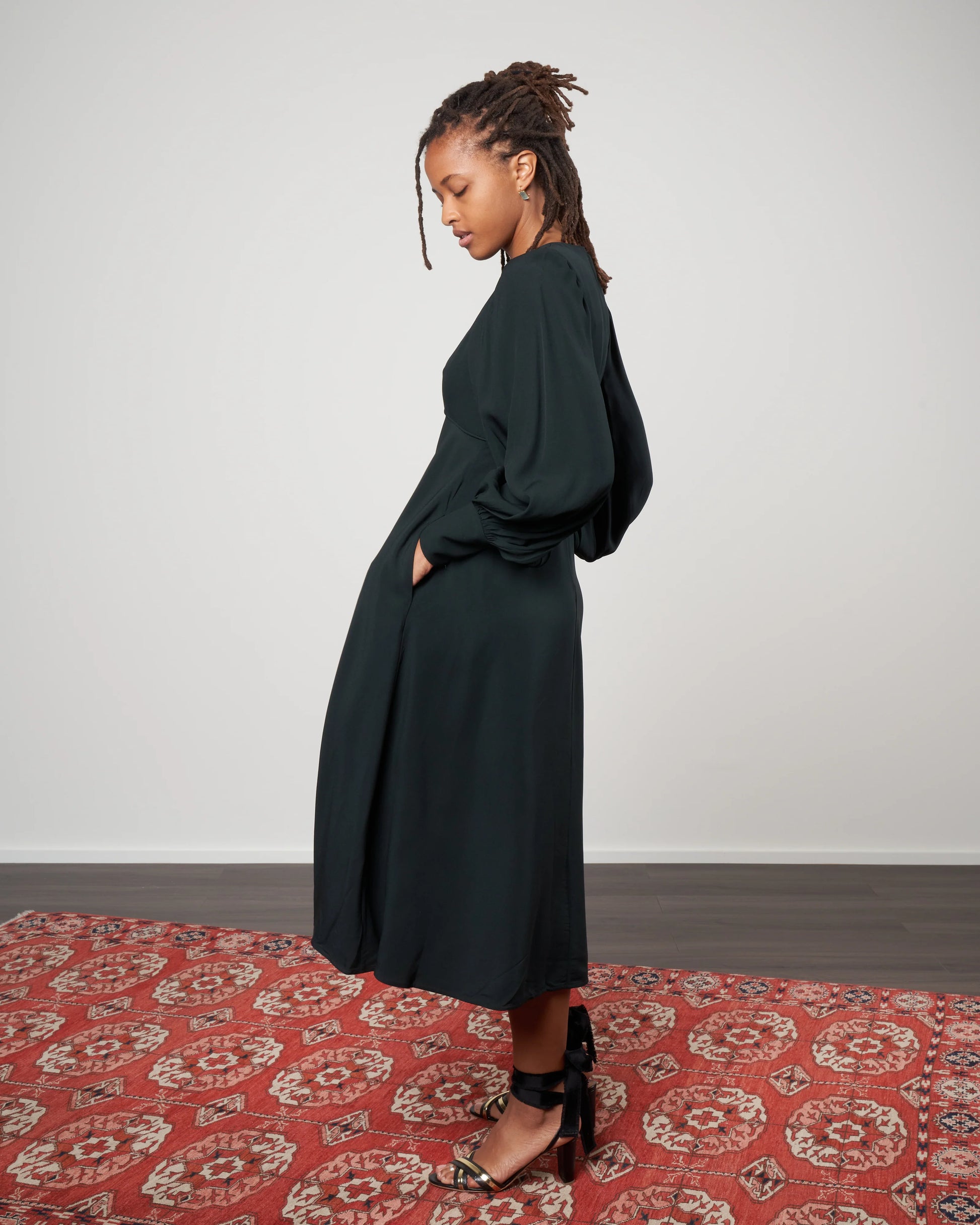 Keyhole Midi Dress - Style Theory