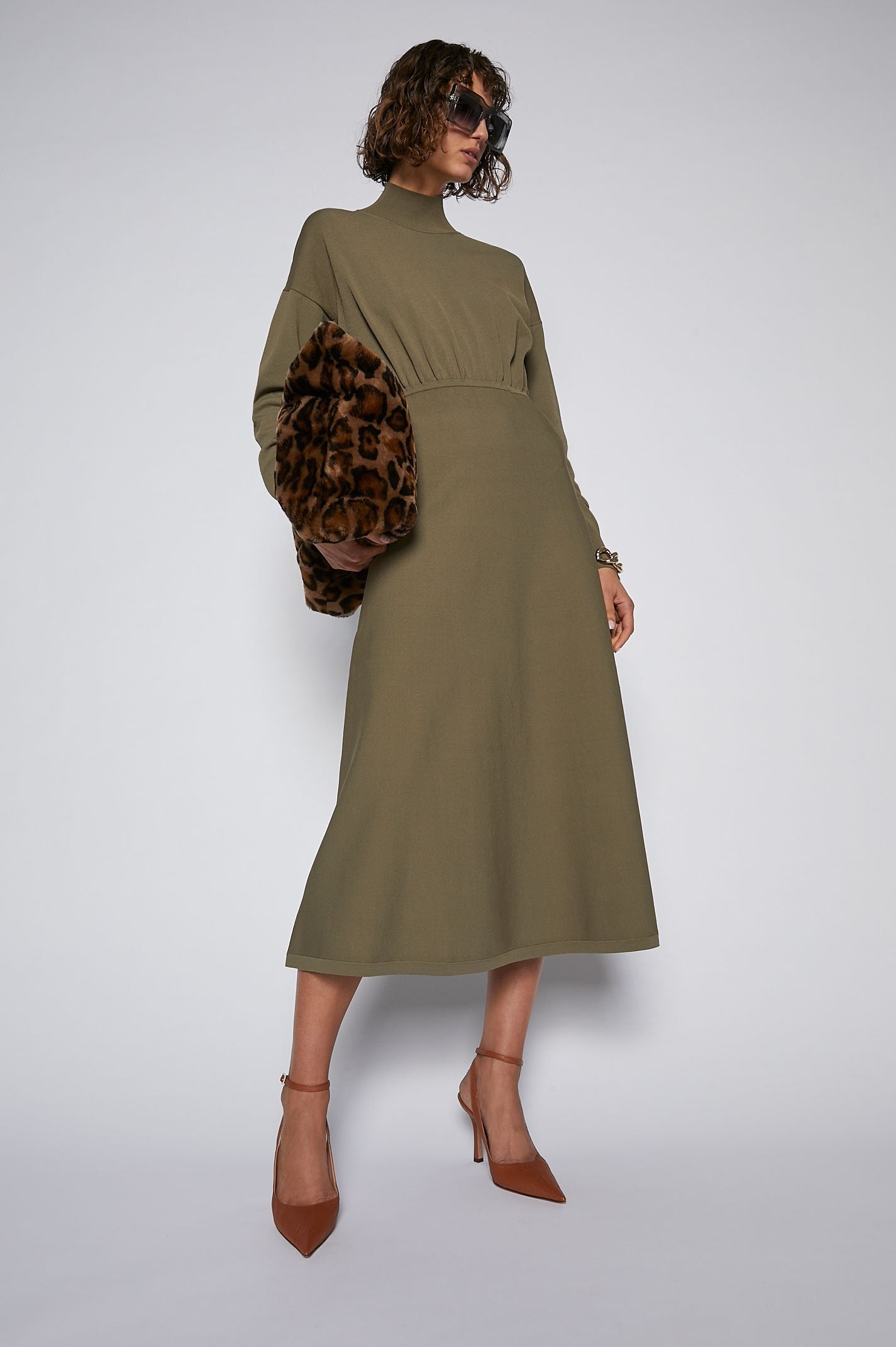 CREPE KNIT POLO DRESS - Style Theory